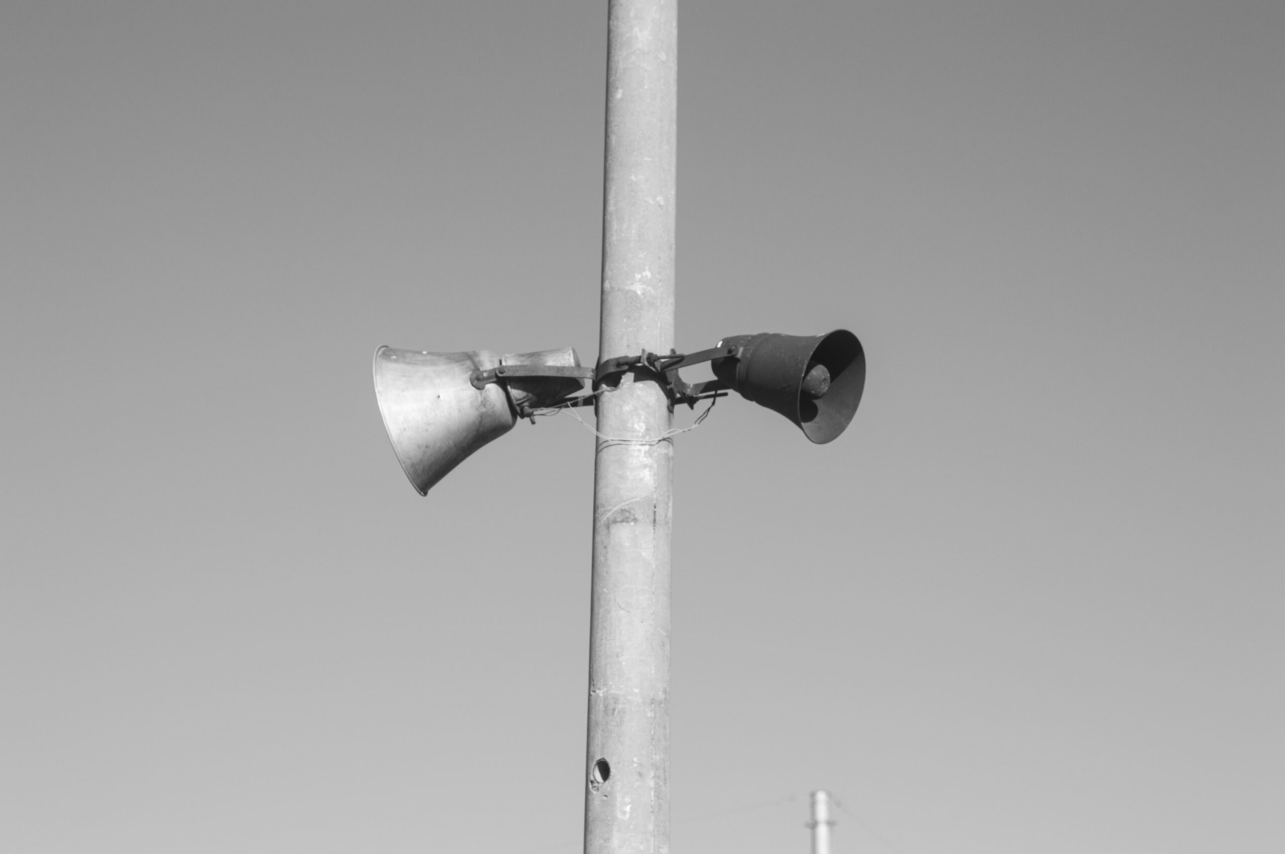 Luidspreker die broadcastgeluid uitzendt